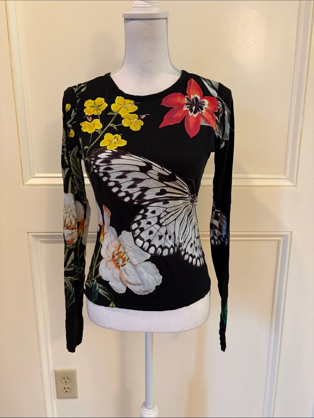 Alice + Olivia Black Floral & Butterfly Print Long-Sleeve Top